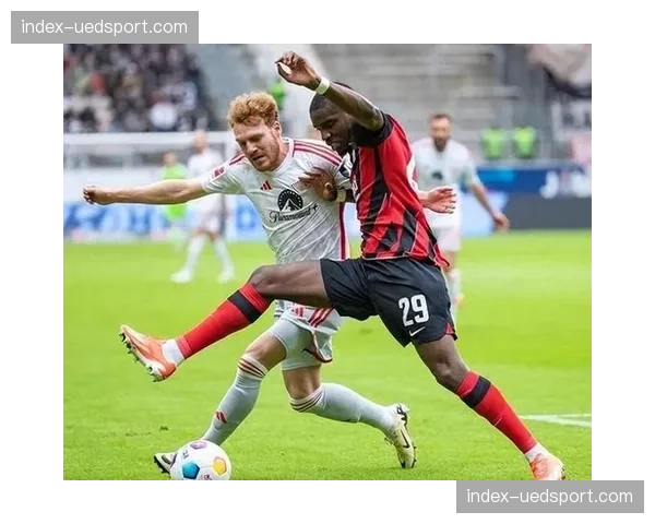 法兰克福0-0门兴，双方合计完成58次抢断，场面激烈但效率偏低